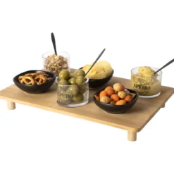 Antipastiera vassoio in bamboo con bicchieri, coppette e cucchiaini