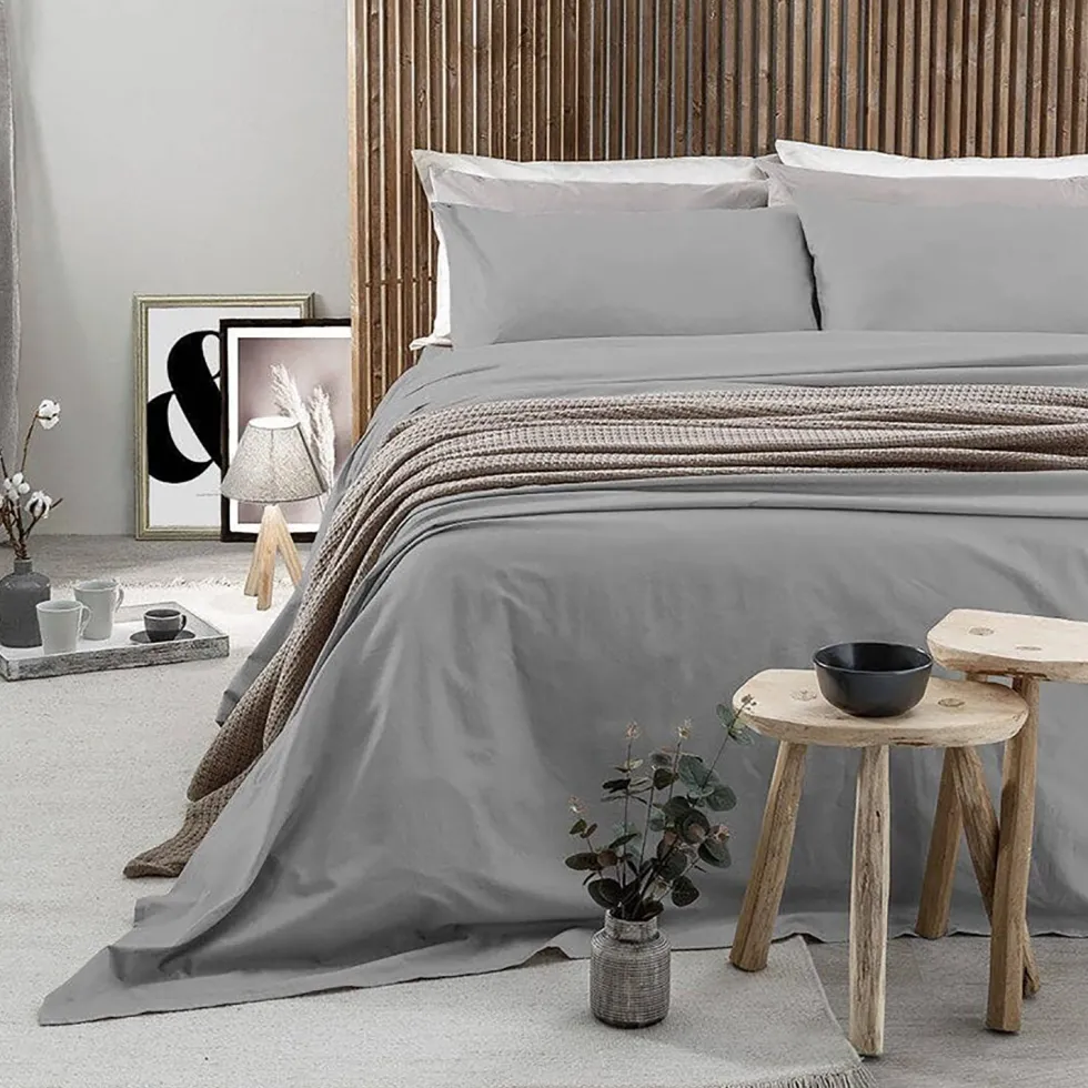 Completo Letto Matrimoniale in Cotone Tinta Unita Grigio Chiaro 4 Pezzi