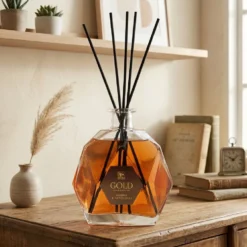 Diffusore di Fragranza Ambiente Gold Ambra & Patchouli con Bastoncini 700 ml