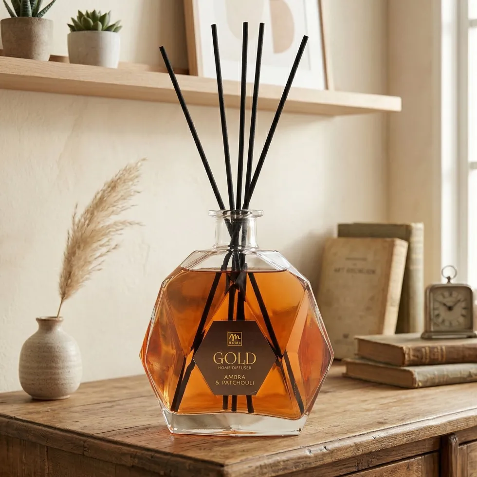 Diffusore di Fragranza Ambiente Gold Ambra & Patchouli con Bastoncini 700 ml