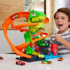 Hot Wheels City T-Rex Battaglia Infuocata – Playset con Macchinina 1:64
