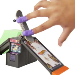 Hot Wheels Skate Arcade Skatepark Set