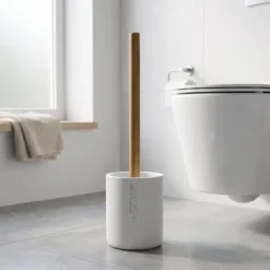 Portascopino con Scopino in Poliresina Bianco con manico in bamboo