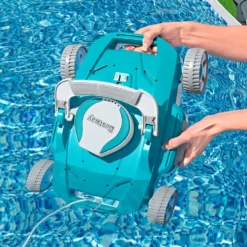 Robot Pulitore Automatico per la pulizia della piscina AquaTronix G200