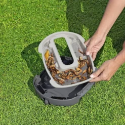 Robot pulitore per la pulizia della piscina AquaTronix G100