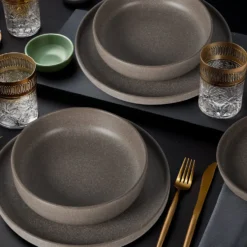 Servizio di piatti in Stoneware Nordica Tortora 18 pezzi