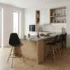 Sgabello Nordica in Polipropilene Nera con gambe in legno